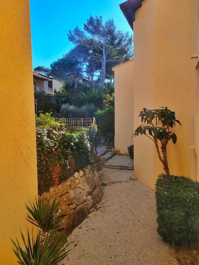 Appartement avec terrasse vue mer, proximité plage, place parking Sanary-sur-Mer Buitenkant foto